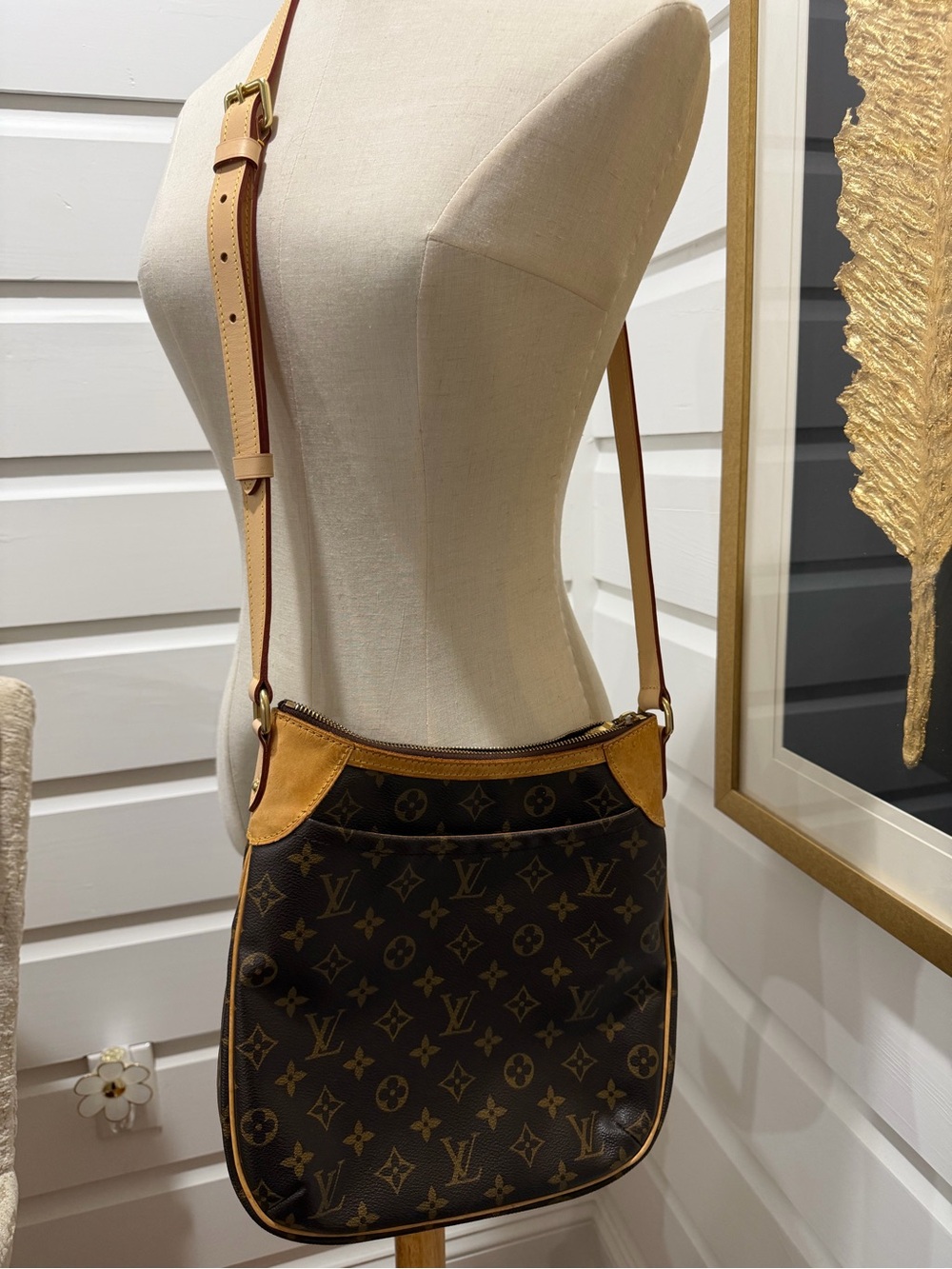 Louis Vuitton Monogram Odeon Crossbody Shoulder bag 
Full inclusion - Picture 5 of 10